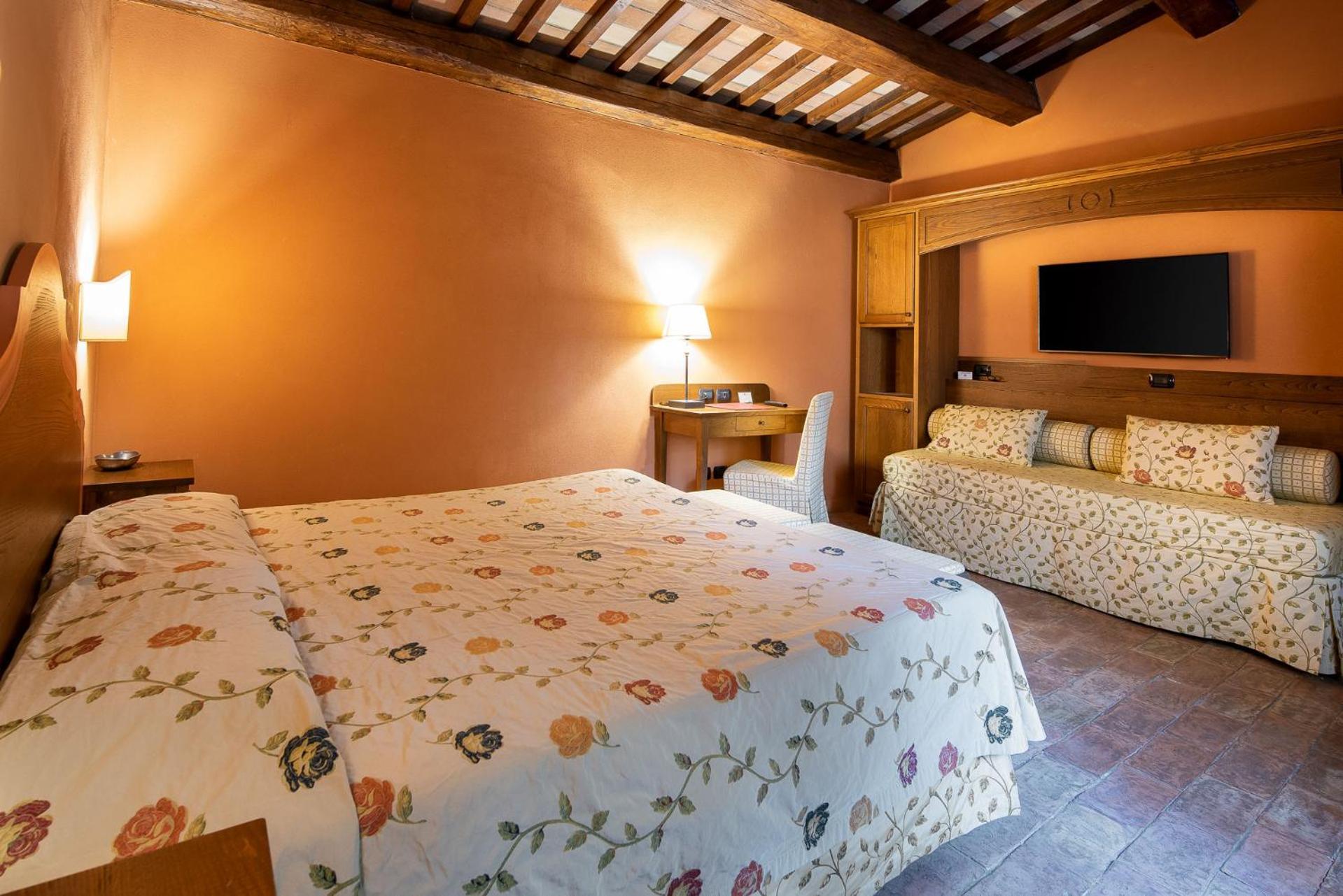 Hotel Borgo Lanciano Castelraimondo Exterior foto