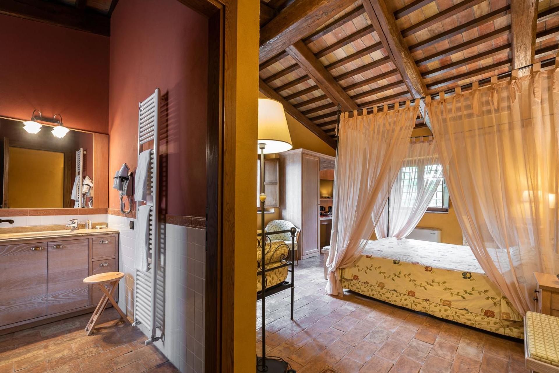 Hotel Borgo Lanciano Castelraimondo Exterior foto